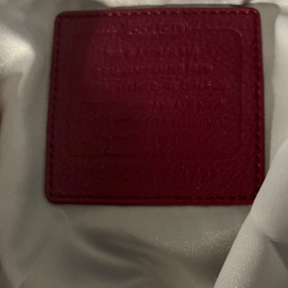 Coach Burgundy Leather Shoulder Bag with Gold Chain and both Hang Tags - Picture 7 of 11